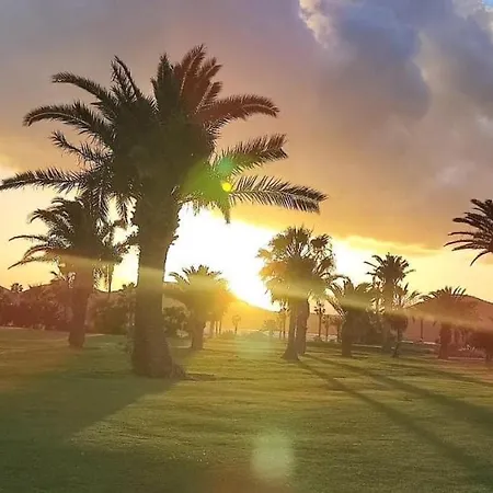 Beautiful 4 Bedroom House With Phenomenal Golf And Mountain Views Aparthotel *