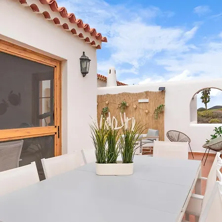 Beautiful 4 Bedroom House With Phenomenal Golf And Mountain Views Apartahotel