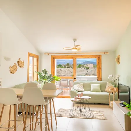 Beautiful 4 Bedroom House With Phenomenal Golf And Mountain Views * San Miguel de Abona
