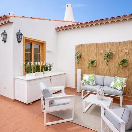 Beautiful 4 Bedroom House With Phenomenal Golf And Mountain Views Aparthotel